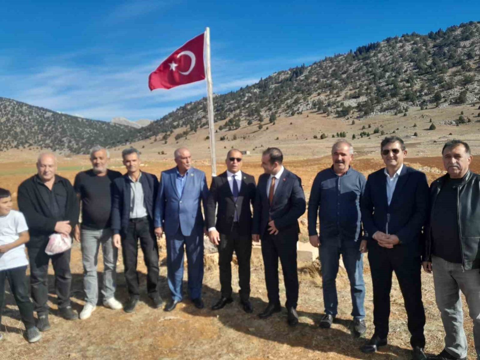 saimbeylide-milli-mucadele-sehitlerinin-kabirleri-yenileniyor