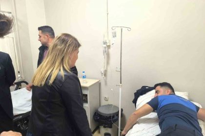 siirtte-zabita-memuru-bicaklandi