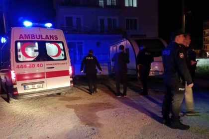 sokak-ortasinda-silahla-basindan-vurulmus-halde-bulundu