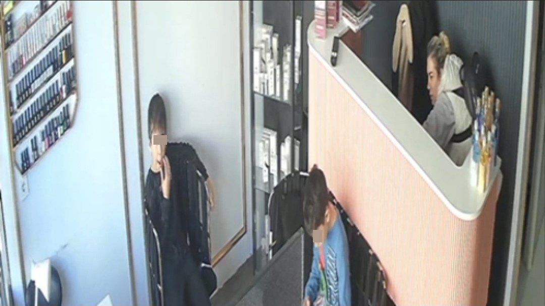 sultangazide-hirsizlik-yapan-kadin-kendisini-uyaran-cocuklari-itip-kacti