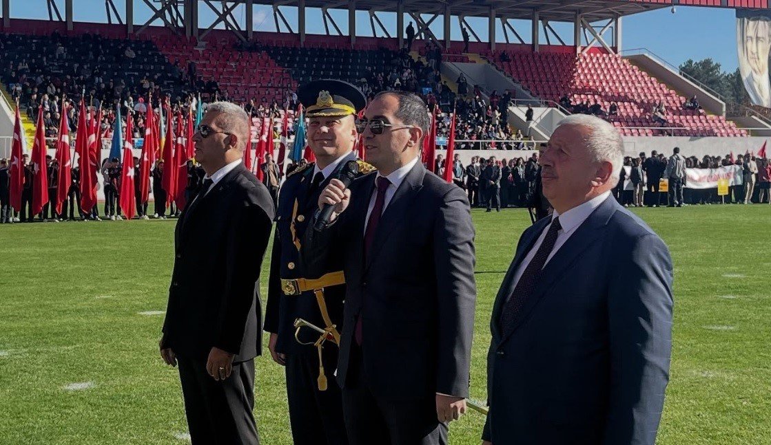 tavsanlida-29-ekim-cumhuriyet-bayrami-coskusu-yasandi