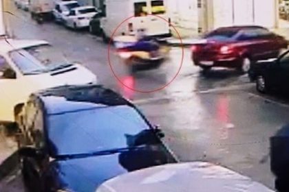 ters-yonden-cikan-otomobile-carpmamak-icin-kaza-yapti-o-anlar-kamerada