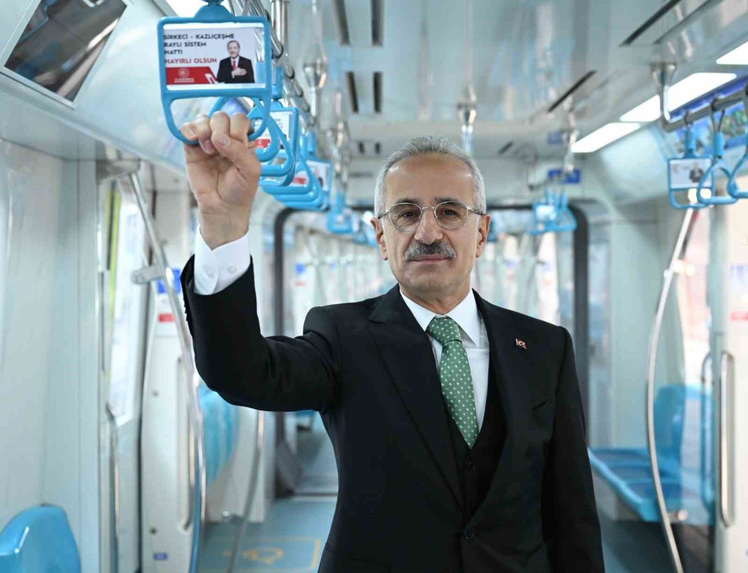 ulastirma-ve-altyapi-bakani-uraloglu-marmaray-12-yilda-1-milyar-430-milyon-yolcuya-hizmet-verdi