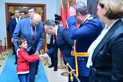 vali-huseyin-aksoy-29-ekim-cumhuriyet-bayrami-tebriklerini-kabul-etti