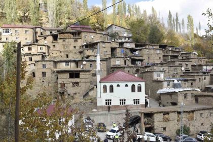 vali-karakaya-uzuntas-sadece-bir-koy-degil-bitlisin-kulturel-hafizasidir