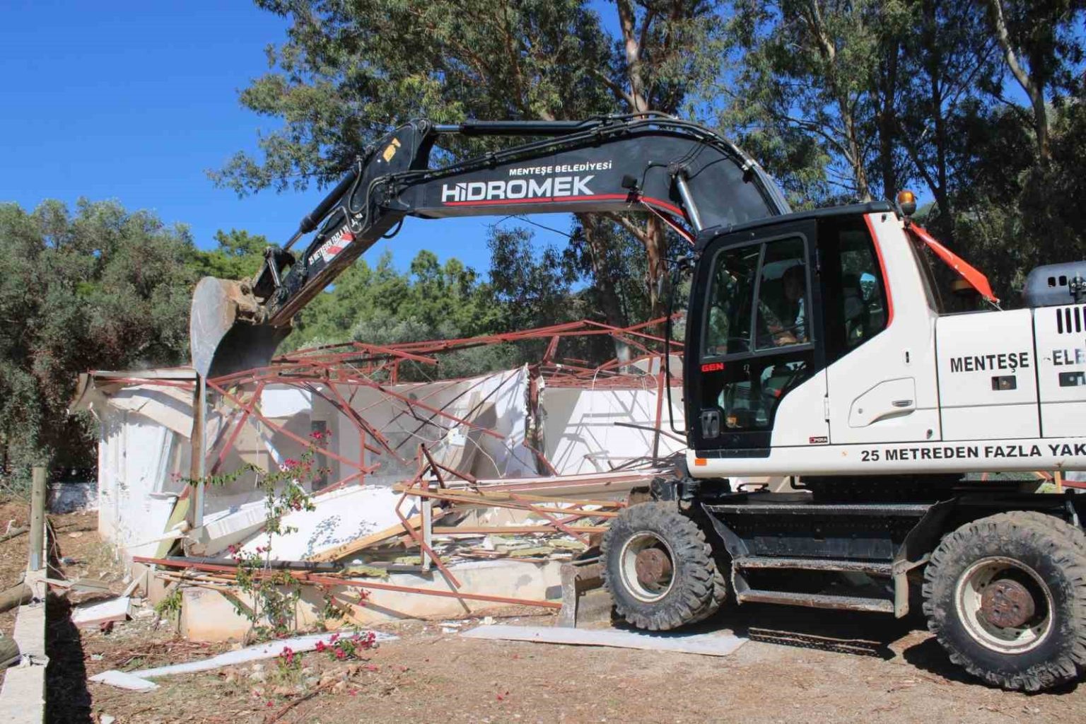 akbukte-kacak-yapilara-kepce-vuruldu