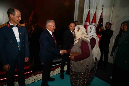 baskan-buyukkilic-cumhuriyetin-102-yil-resepsiyonuna-katildi