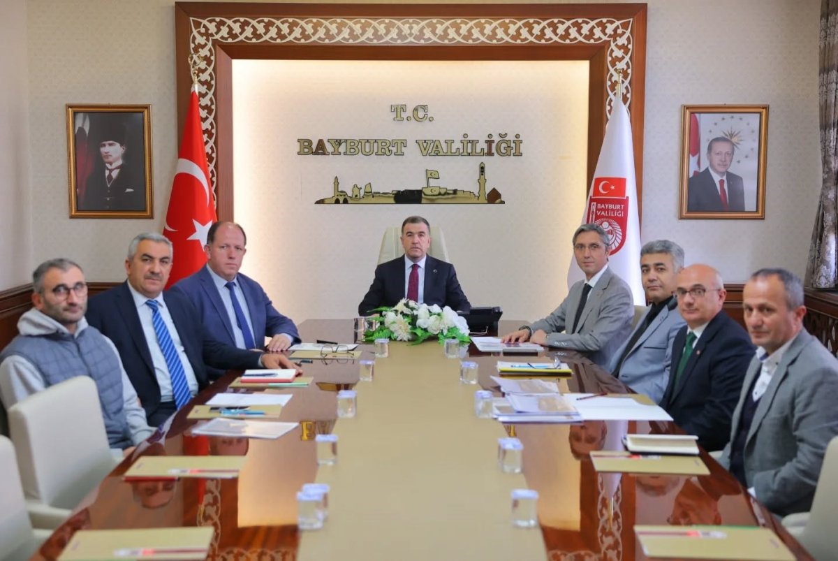 bayburttaki-egitim-yatirimlari-toplantida-gorusuldu