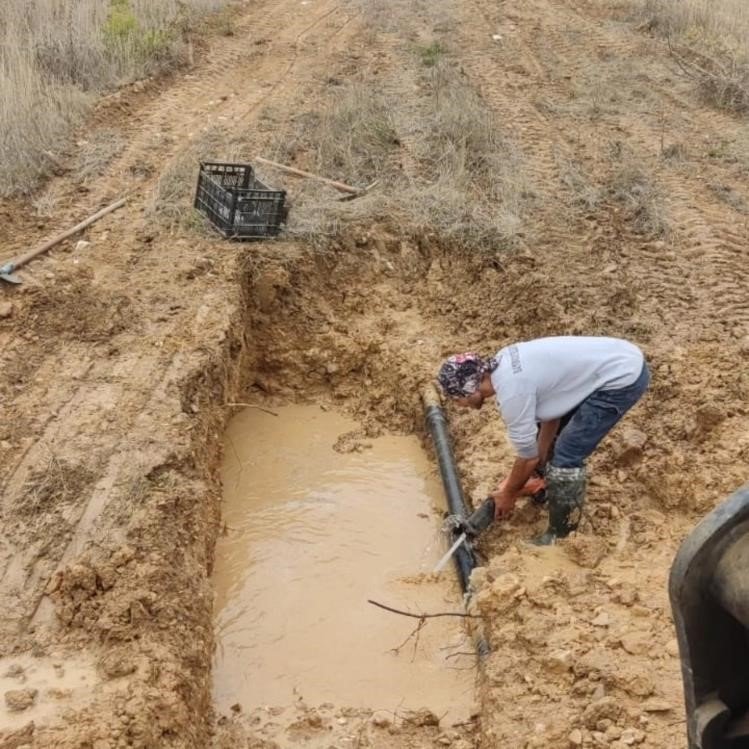 bayirkoyde-altyapi-ve-temizlik-calismalari-surduruluyor