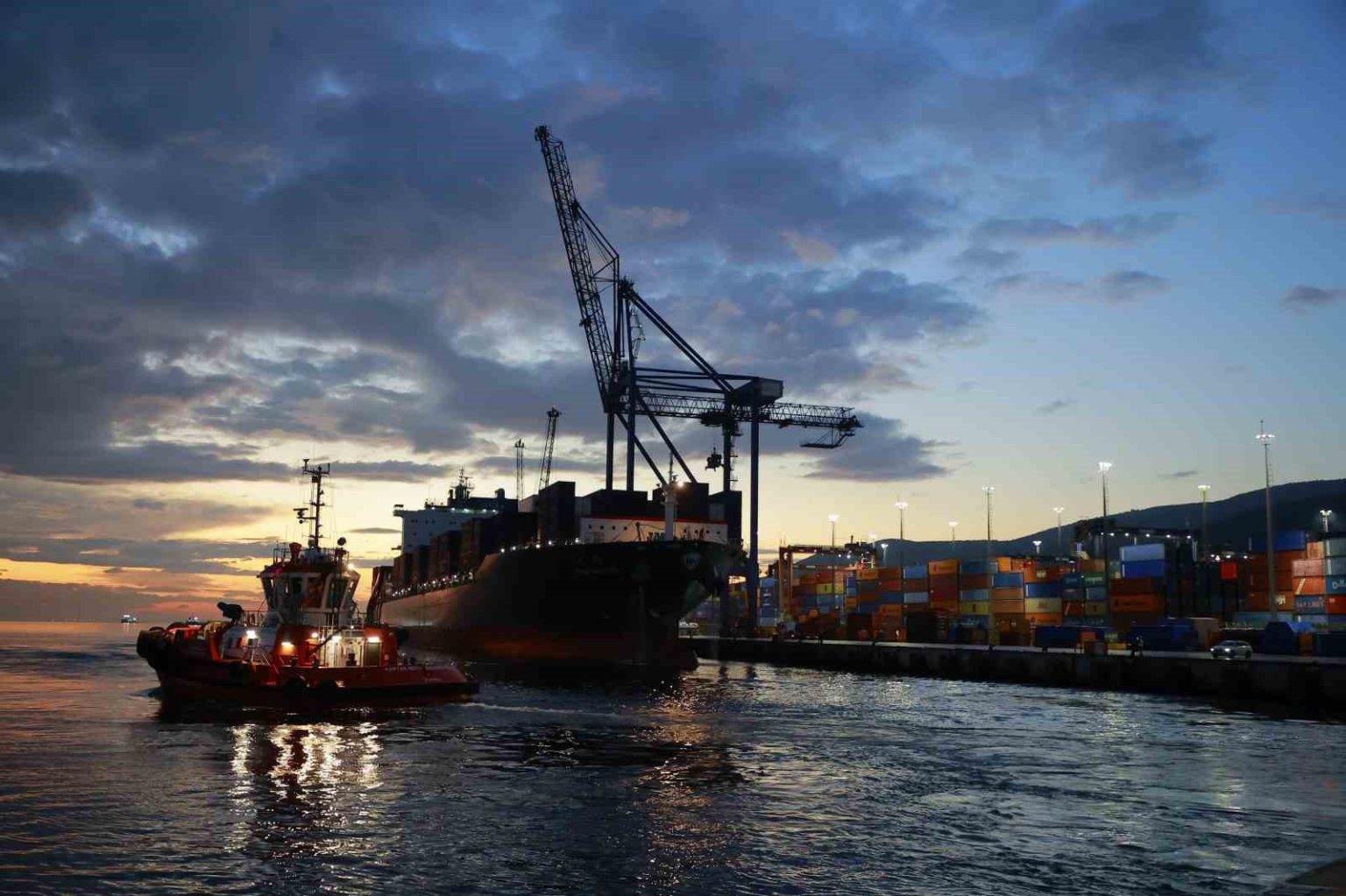 bu-deniz-hatti-uzak-doguyu-dogu-marmaraya-dogrudan-bagliyor