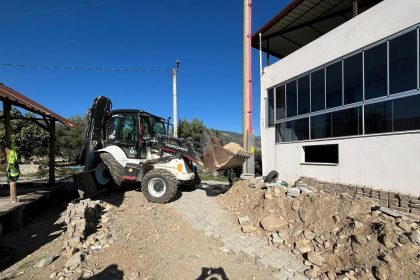 buharkentte-yol-genisletme-calismalari-suruyor