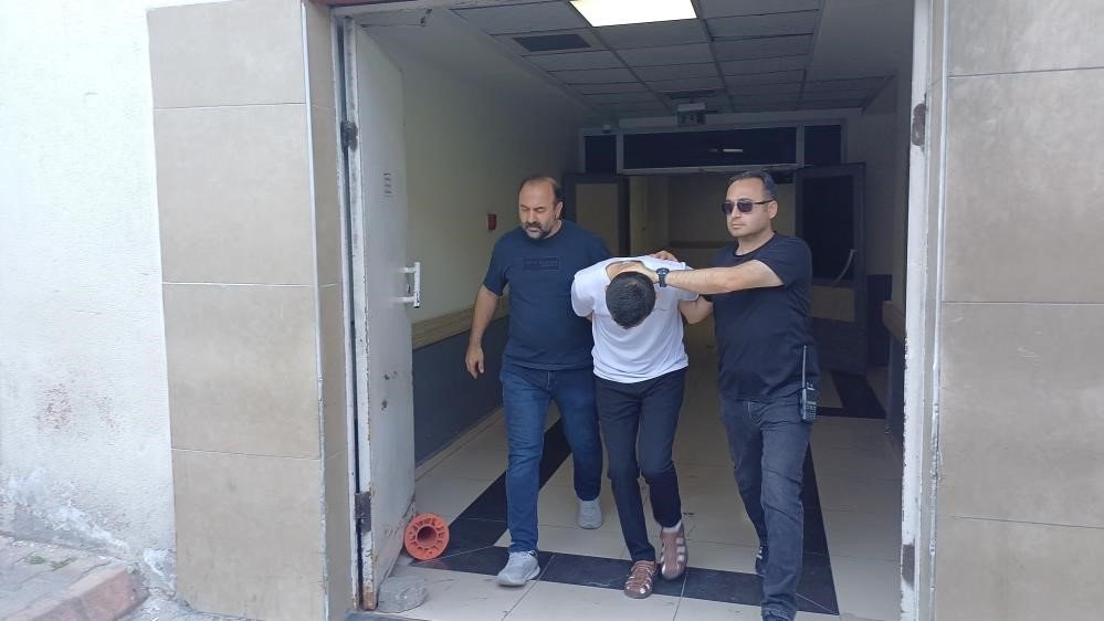 camide-bogazini-kesip-oldurdugu-adamin-karisina-simdi-git-kocanin-lesini-topla-demis