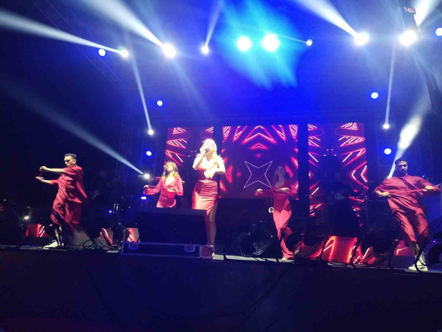 cekmekoyde-29-ekim-kutlamalarinda-konser