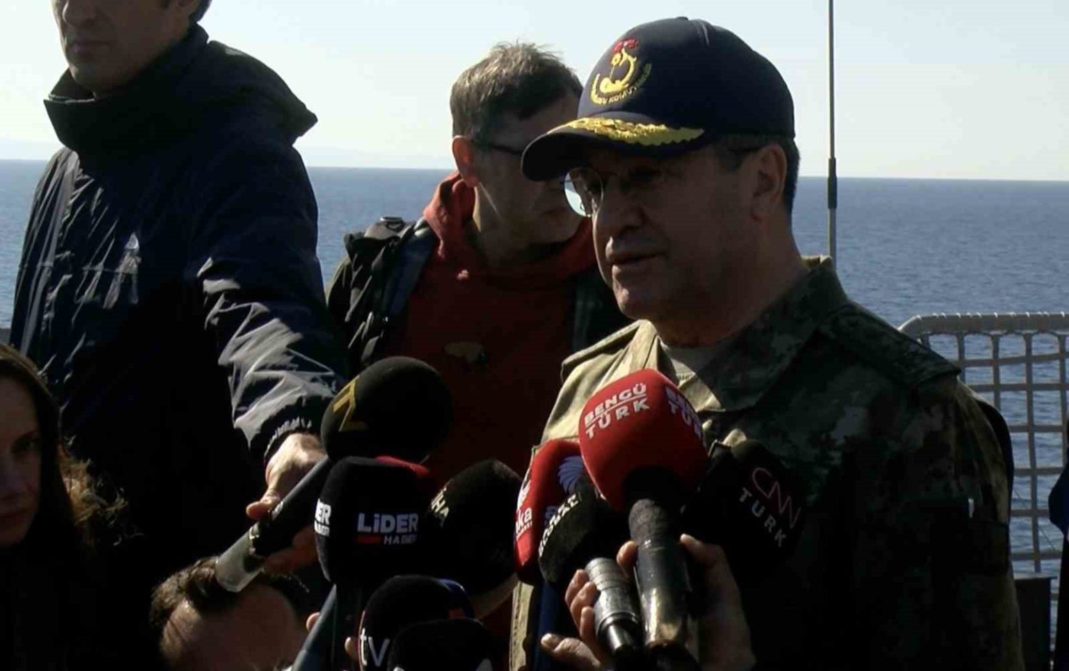 deniz-kuvvetleri-komutani-oramiral-tatlioglu-rusya-ukrayna-savasinin-bitmesinin-ardindan-karadenizdeki-butun-mayinlari-biz-temizleyecegiz