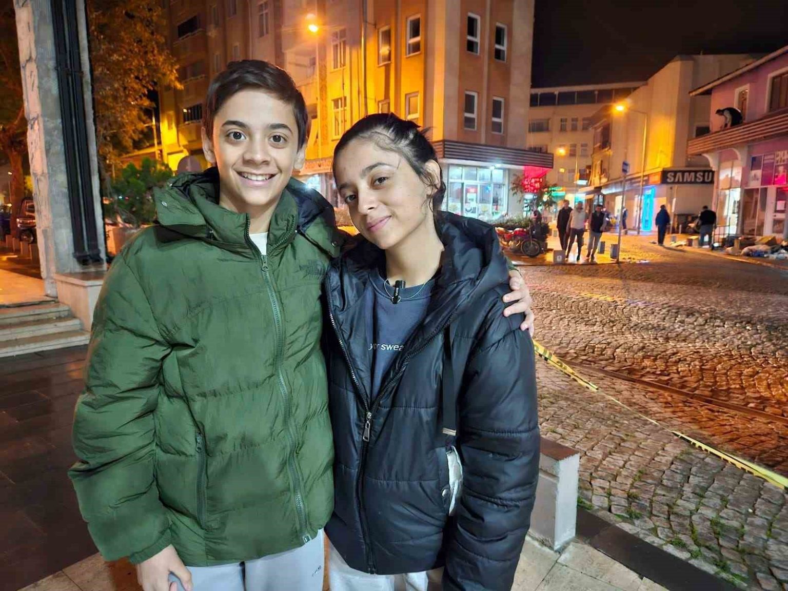 depremde-olumden-donduler-kardesimi-enkazin-altinda-kaldi-sandim