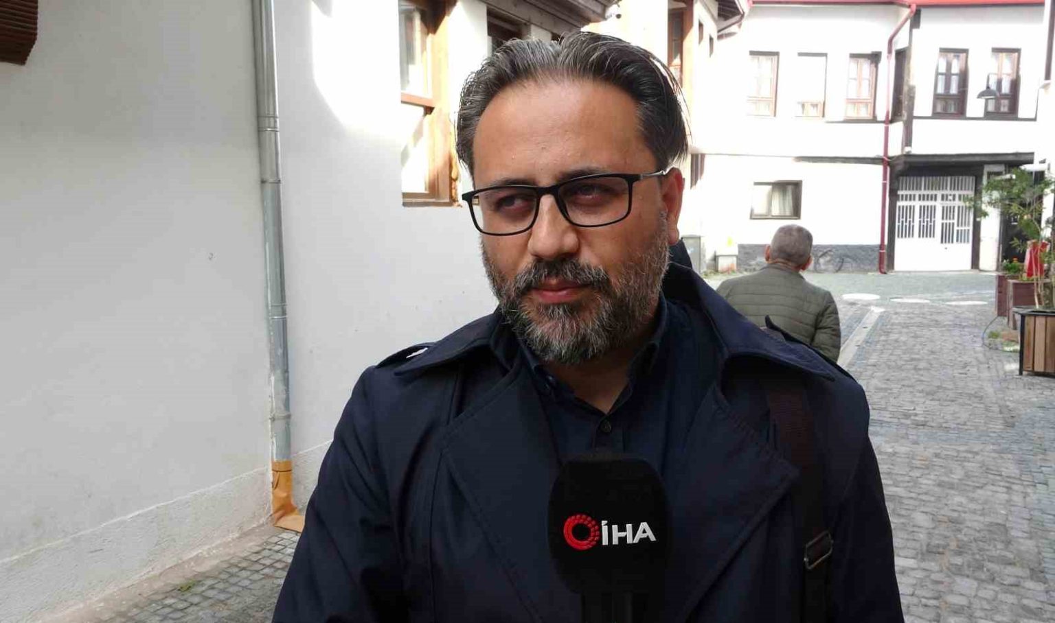 doc-dr-abdullah-erdem-tas-modern-hayat-insanlari-yalnizlastiriyor