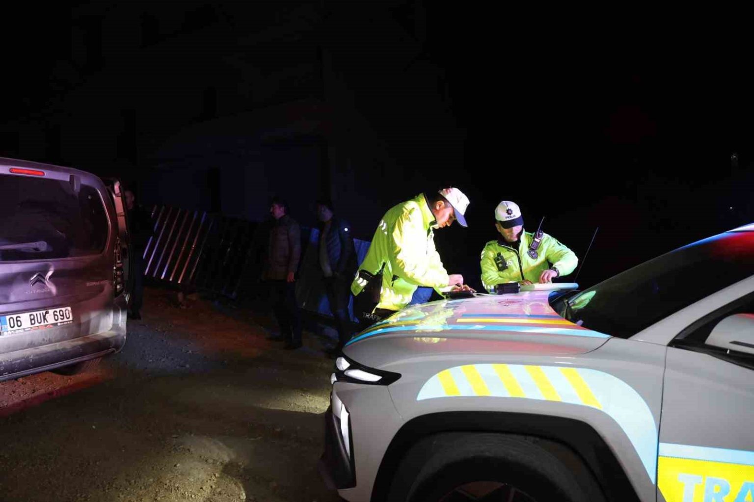 dur-ihtarina-uymadi-cikmaz-sokakta-yakalandi