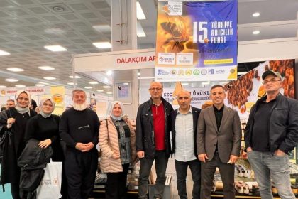 duzceli-aricilar-guncel-uygulamalari-yerinde-gordu