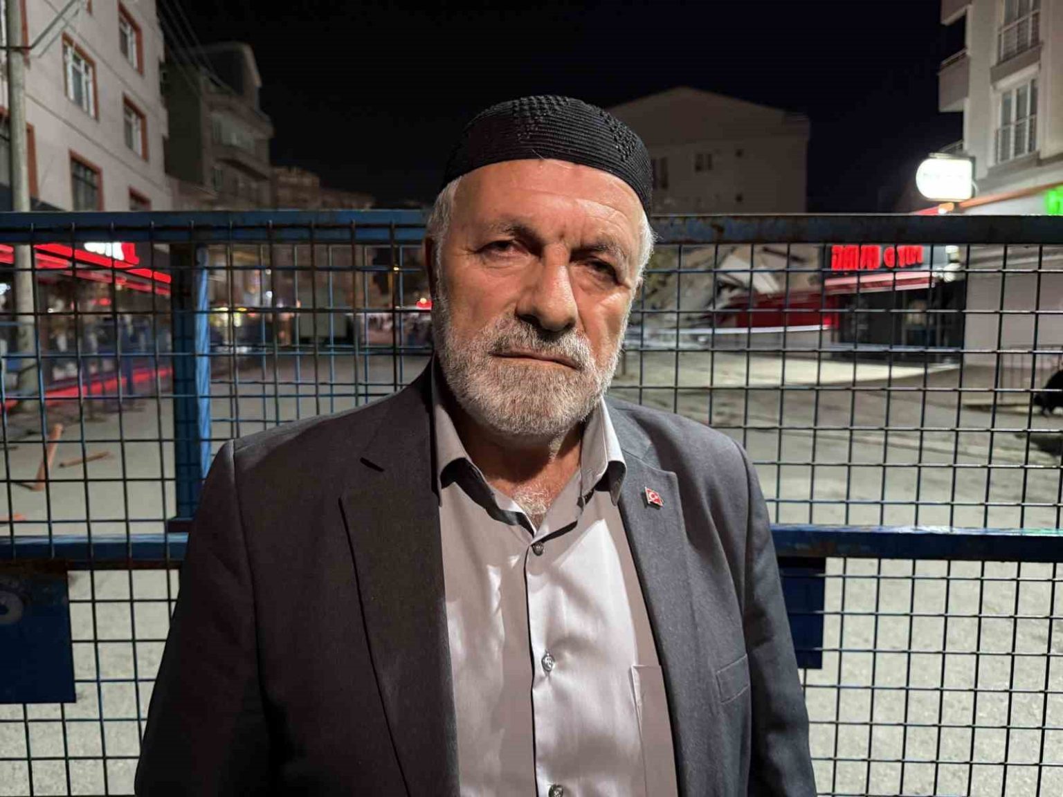 enkazda-ailesini-kaybeden-genc-kiza-akrabasi-sahip-cikacak