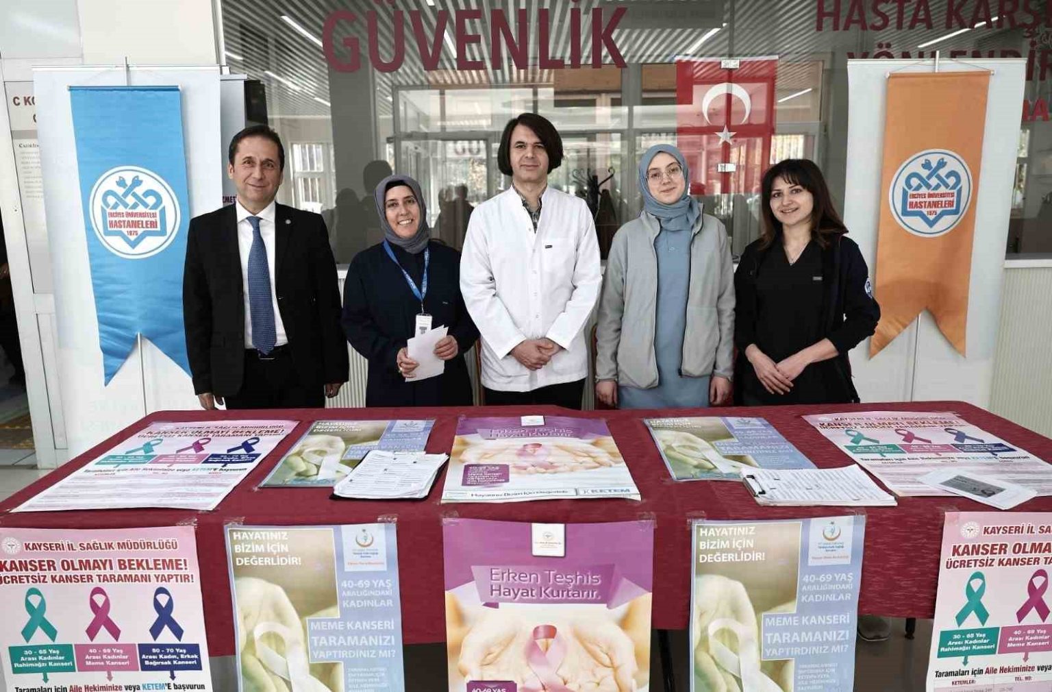 eru-hastanelerinden-meme-kanseri-farkindalik-standi