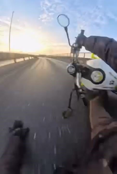 esenyurtta-motosiklet-kazasi-kamerada