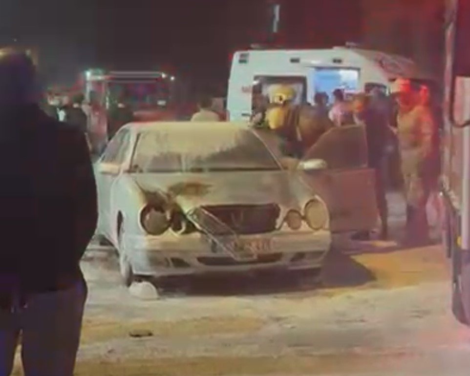 esiyle-kavga-etti-otomobiliyle-birlikte-kendini-atese-verdi