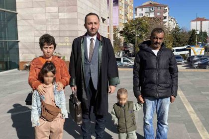 eskisehirde-15-yasindaki-cocugun-bogazini-falcata-ile-kesip-yangin-cikaran-saniga-20-yil-hapis-cezasi-verildi