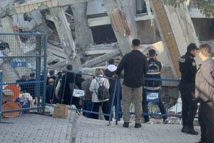 gebzede-coken-binanin-enkazinda-inceleme-yapiliyor