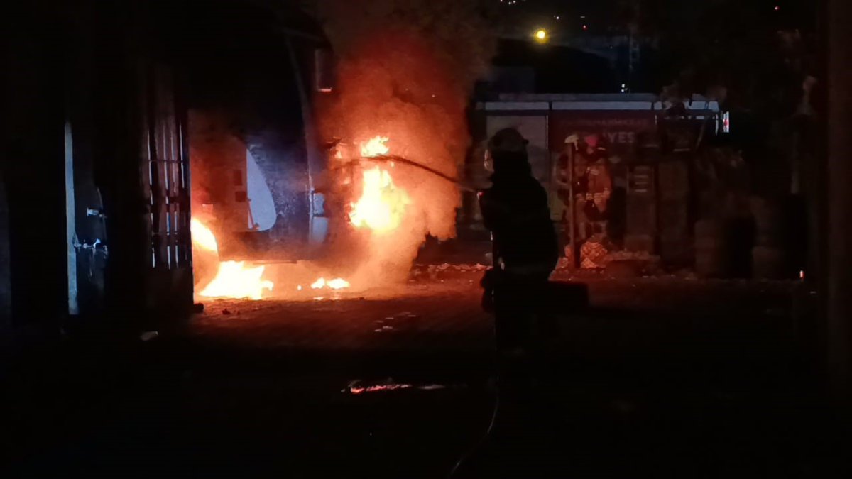 gece-bekcileri-fark-etti-kundaklama-ve-supheli-duzenek-panigi-yasandi