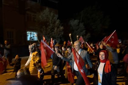 karabigada-29-ekim-cumhuriyet-yuruyusu-coskusu