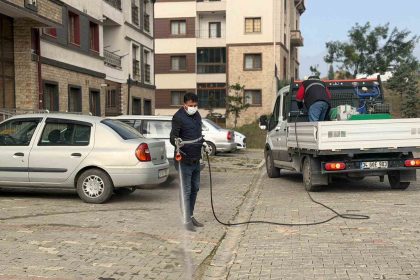 karabukte-ilaclama-calismalari-araliksiz-surduruyor