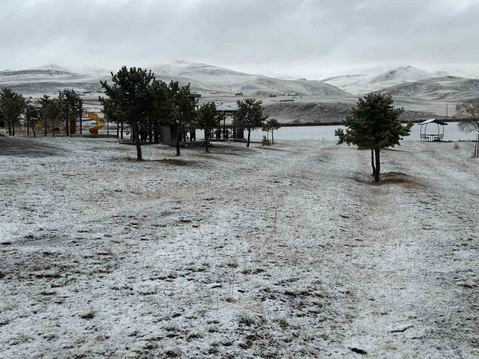 karayazida-karla-gelen-guzellik