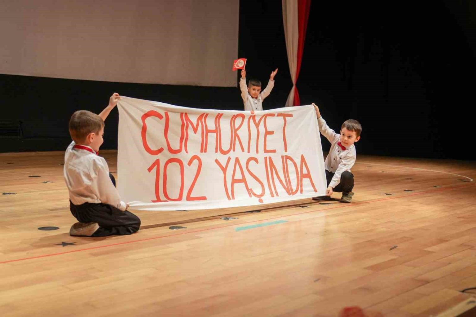 keciorende-gun-boyu-cumhuriyet-bayrami-kutlamalari-yapildi