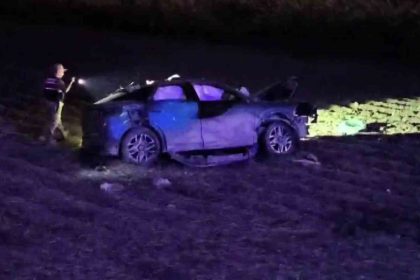 lastigi-patlayan-otomobil-tarlaya-uctu-1-olu-2-yarali