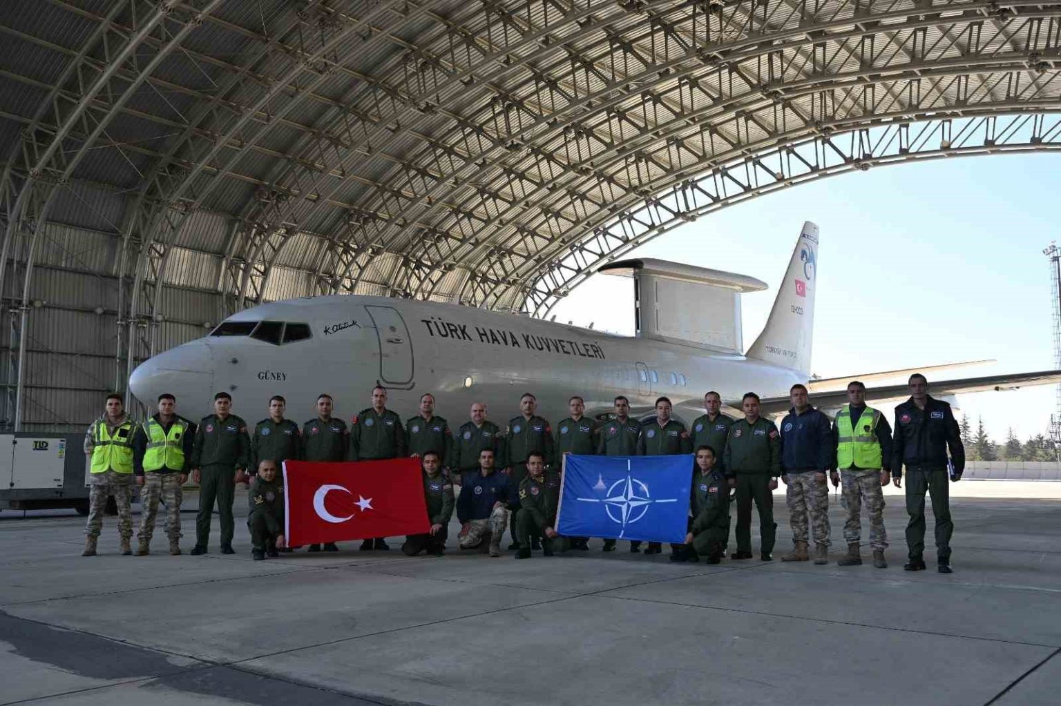 msb-havadan-ihbar-kontrol-ucagi-27-ekim-tarihinde-nato-hava-sahasinda-romanya-uzerinde-gorev-ucusu-icra-etti