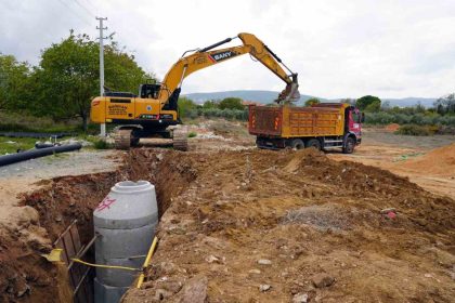 muski-yenikoyde-altyapi-calismalarina-devam-ediyor