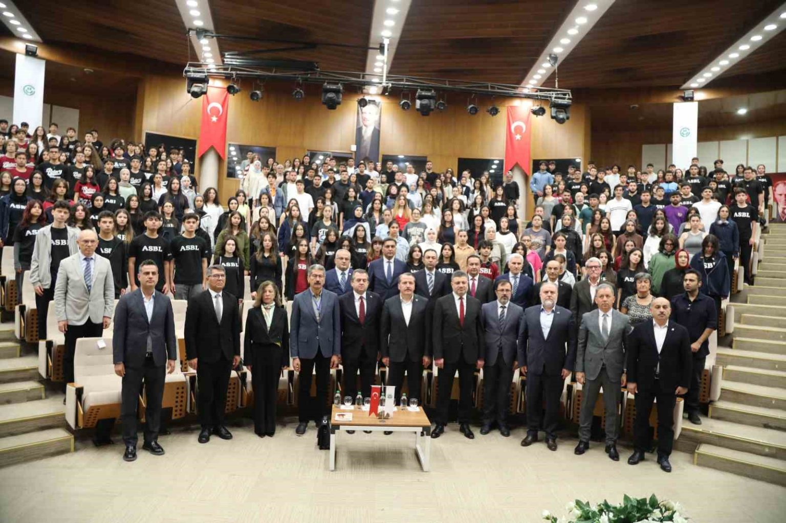 sair-arif-nihat-asya-vefatinin-50-yilinda-adanada-anildi