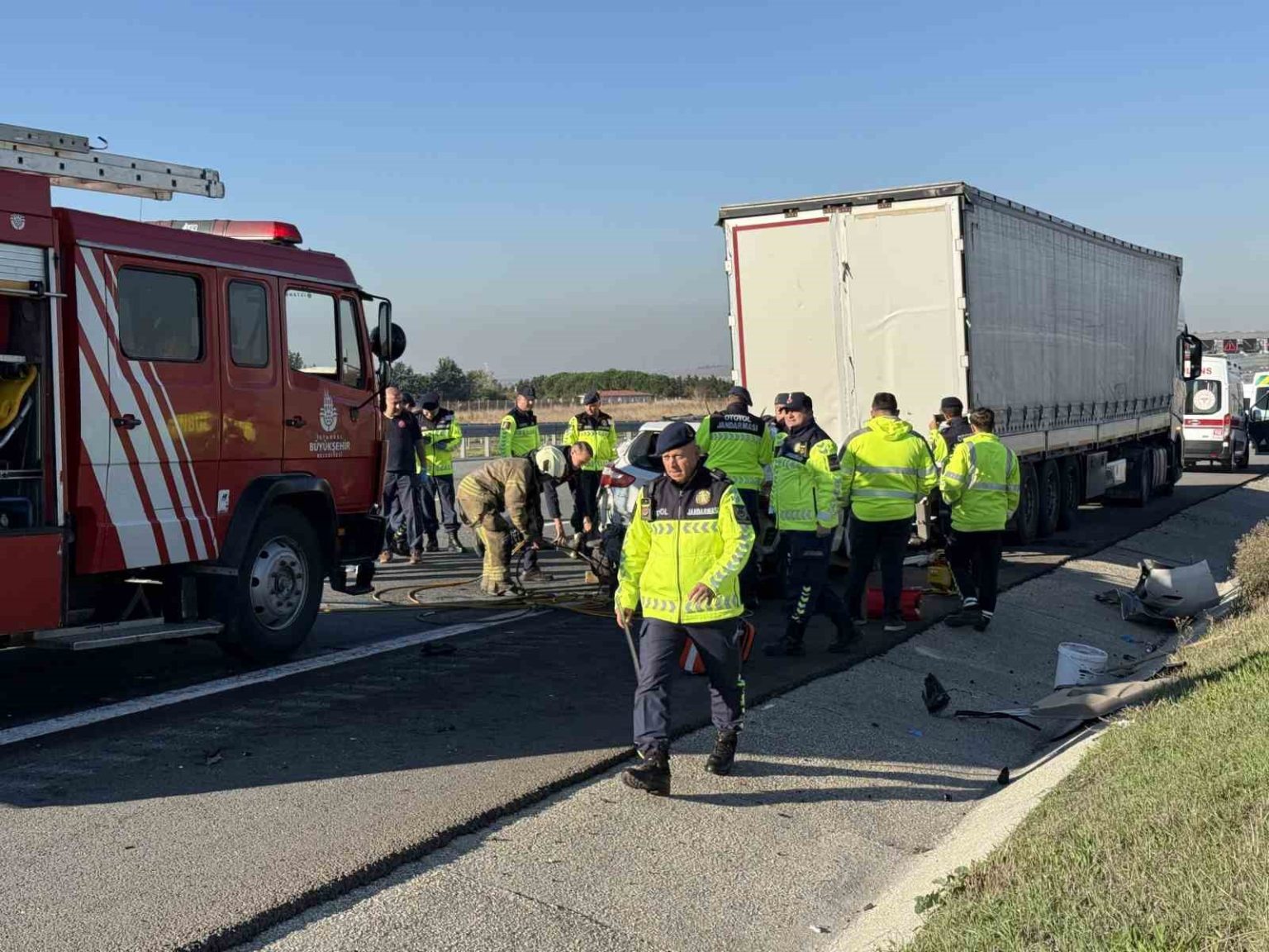 silivri-kuzey-marmara-otoyolunda-feci-kaza-1-olu