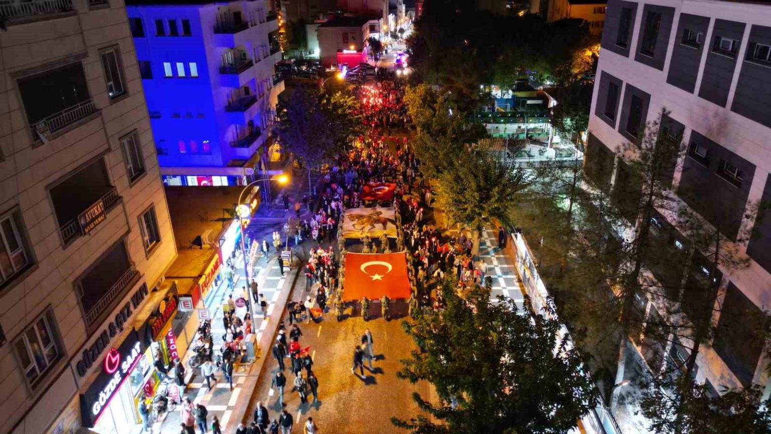 siverekte-fener-alayi-yuruyusu-duzenlendi