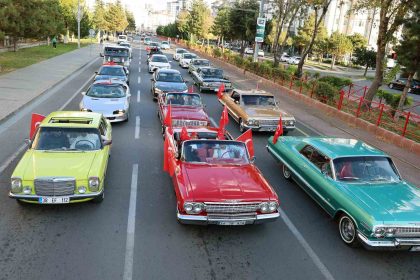 talasta-klasik-araclarla-cumhuriyet-coskusu