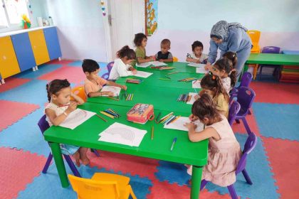 tarim-iscilerinin-cocuklarina-konteyner-sinifta-egitim