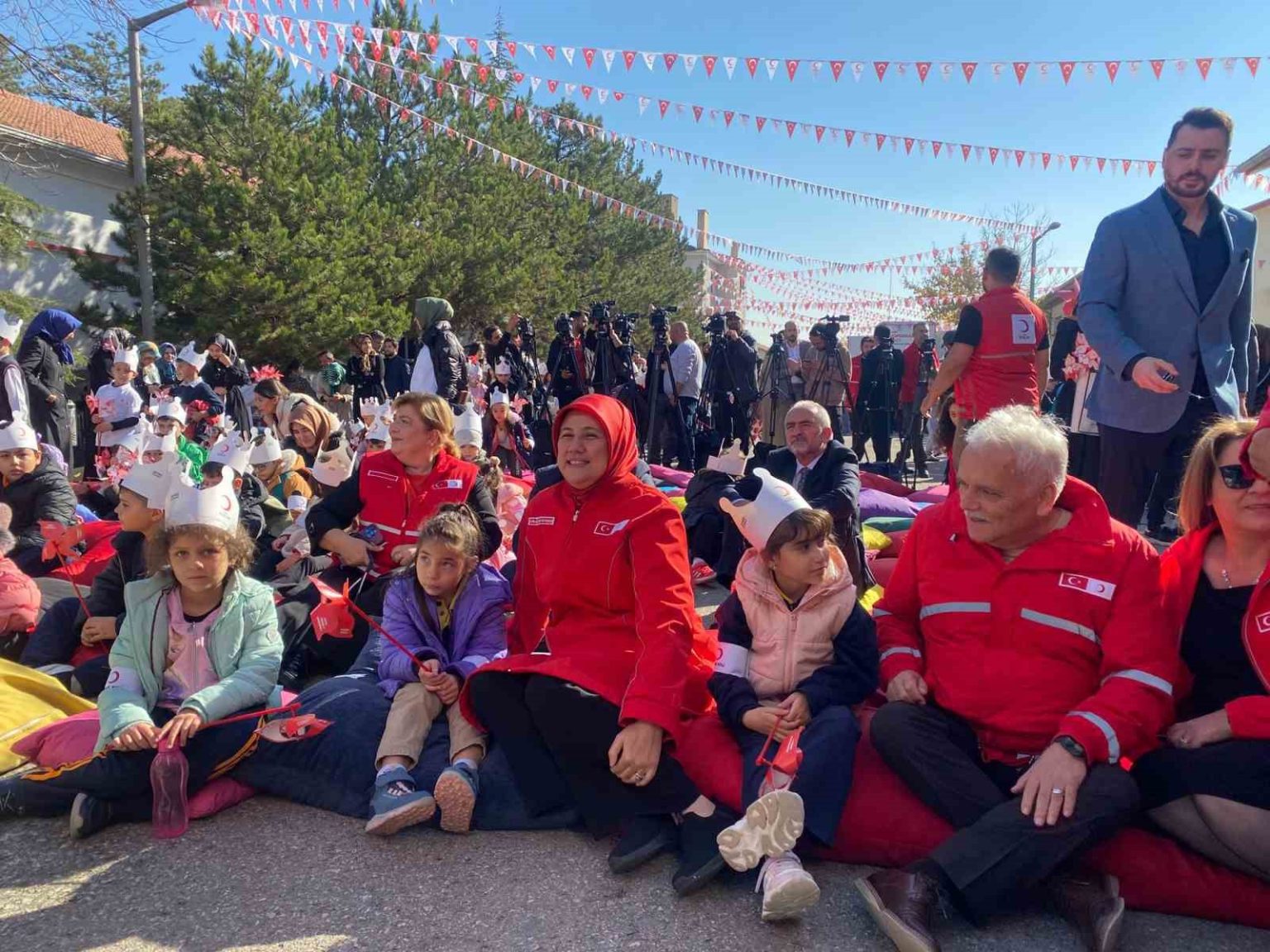 turk-kizilay-baskani-yilmaz-gazzeye-insani-yardim-acik-oldugu-muddetce-iceriye-insani-yardim-gondermeye-devam-edecegiz