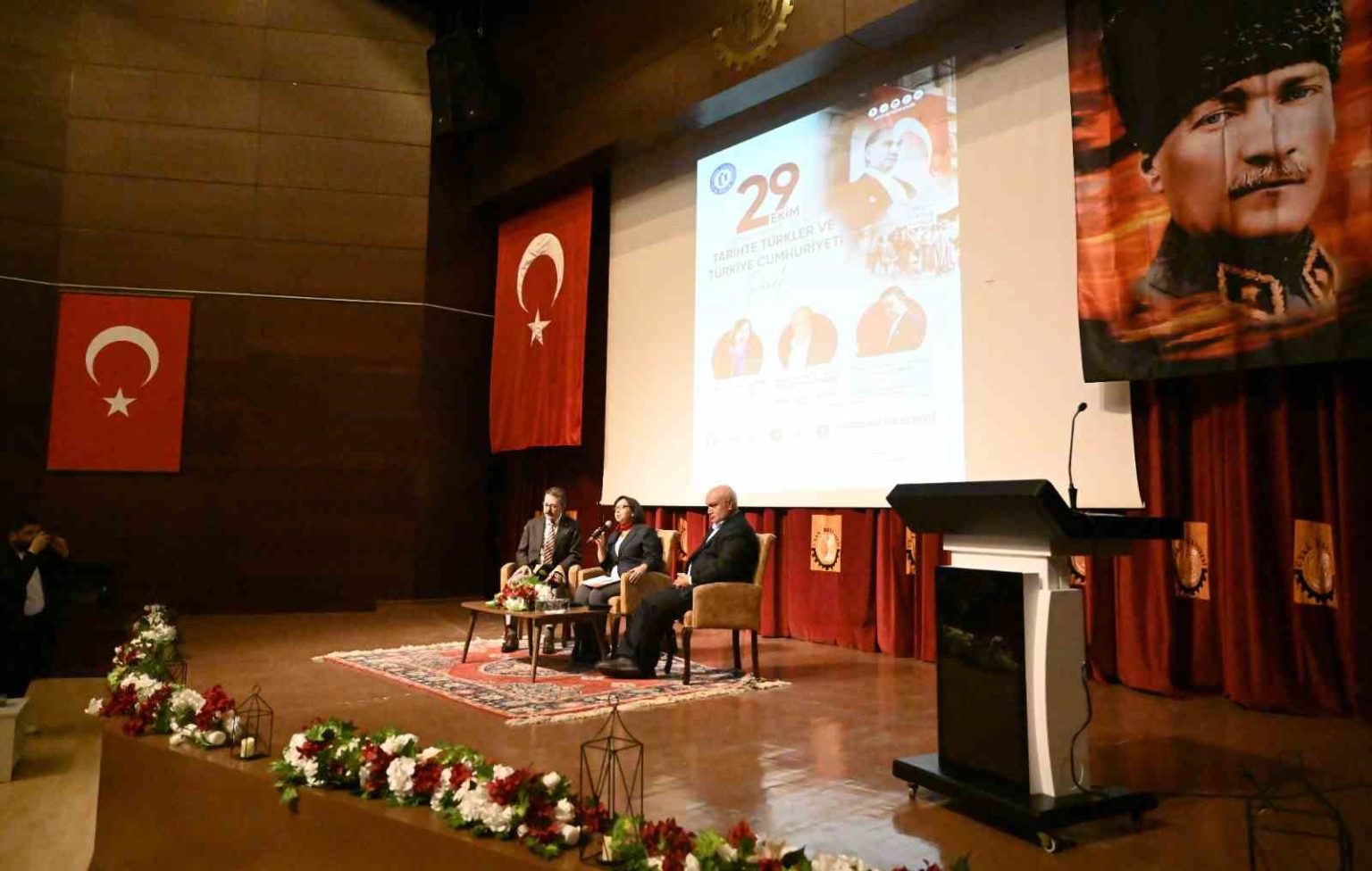 usak-universitesinden-tarihte-turkler-ve-turkiye-cumhuriyeti-paneli