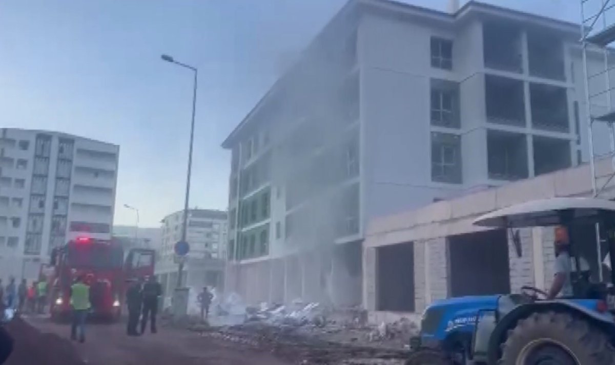 yapimi-devam-eden-deprem-konutundaki-yangin-sonduruldu