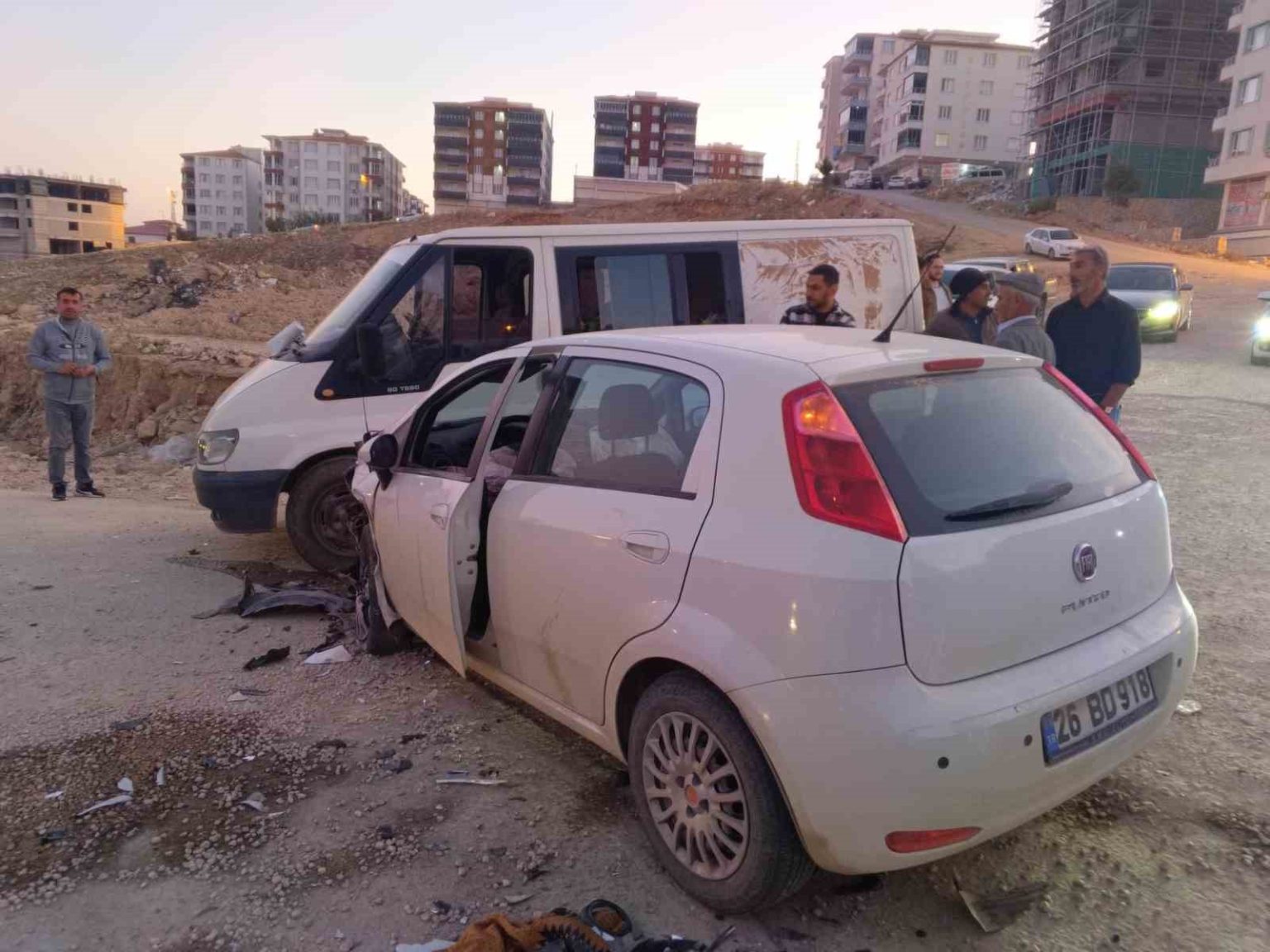 zincirleme-trafik-kazasinda-5-kisi-yaralandi