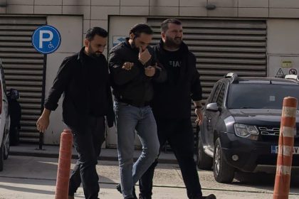 21-yil-hapis-cezasiyla-aranan-supheli-saklandigi-barakada-yakalandi