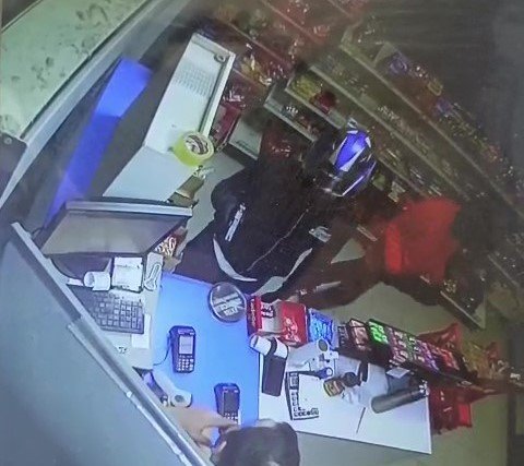 adanada-10-dakika-arayla-2-silahli-soygun-yapti-ben-masumum-dedi