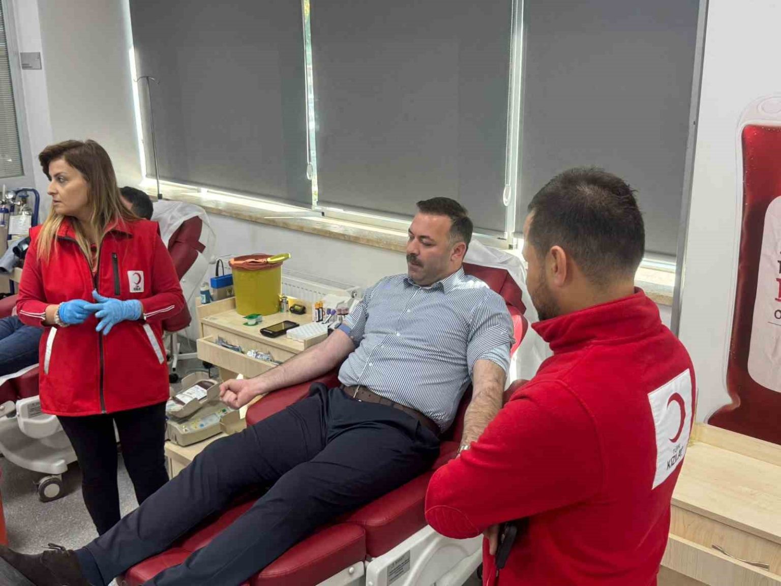 ak-parti-teskilati-kan-bagisinda-bulunarak-hayat-kurtardi