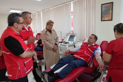 ak-partiden-kan-bagisi-cagrisi