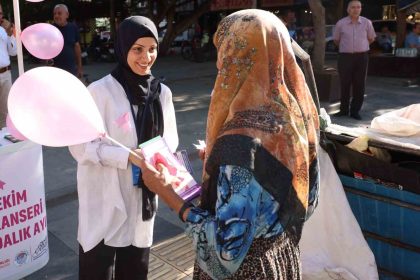 akdeniz-belediyesinden-meme-kanseri-farkindaligi-icin-pembe-kurdele